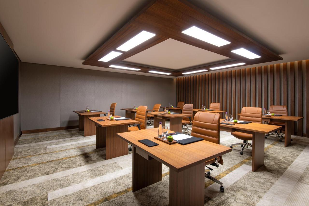 Swissotel Living Cidde Dış mekan fotoğraf Meeting room at the hotel